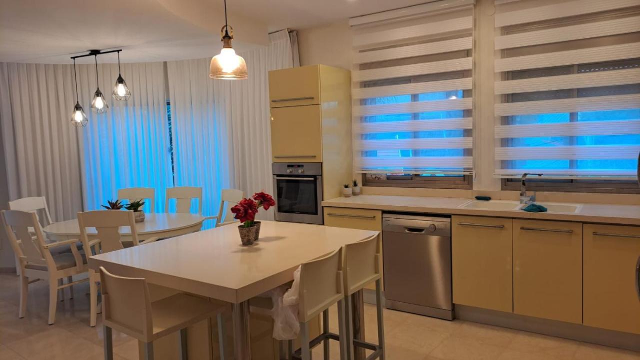 אבני החושן- Avnei Hoshen Aparthotel Nahariya Luaran gambar